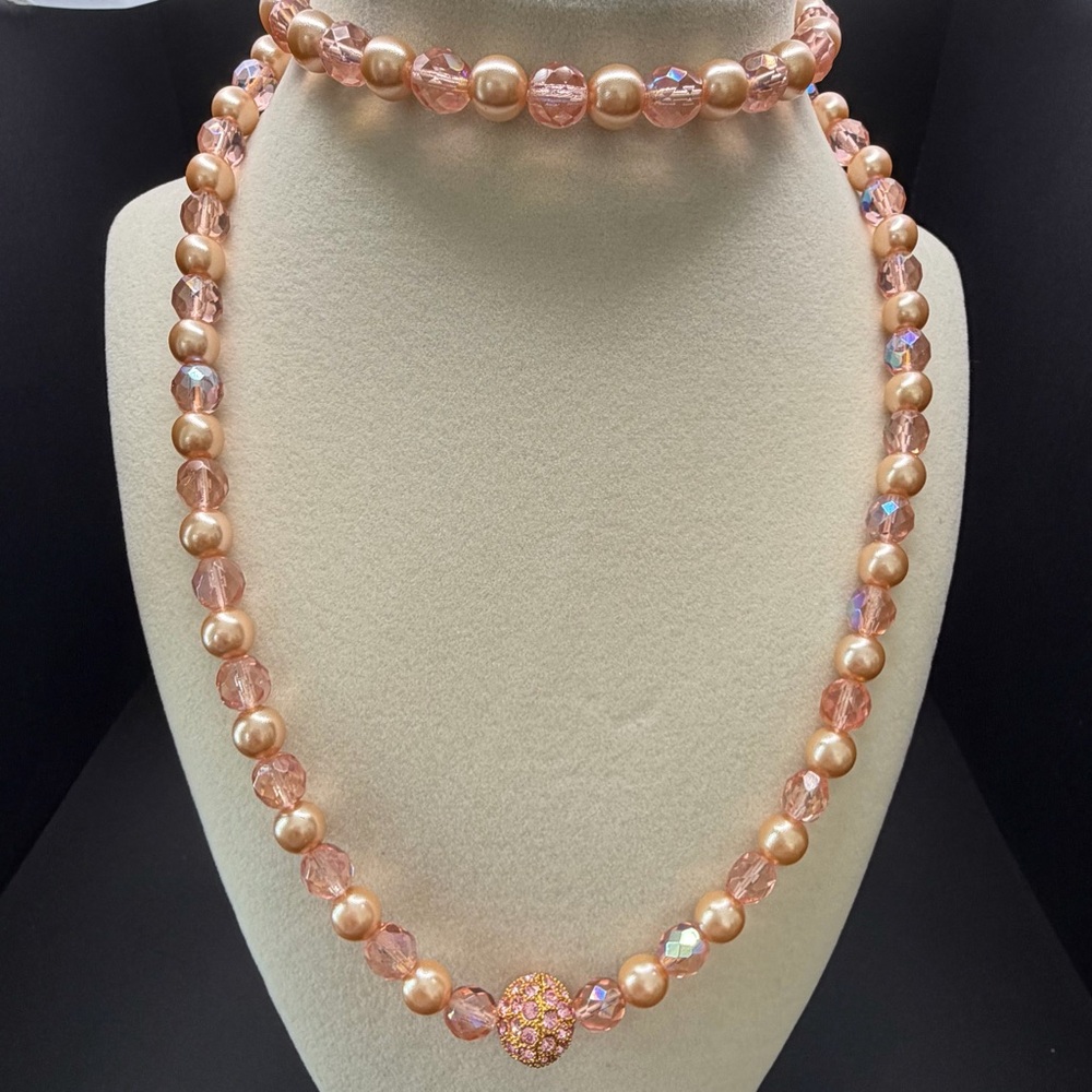 Vintage 1990’s Joan Rivers Faux Pearls and Glass Beads Necklace